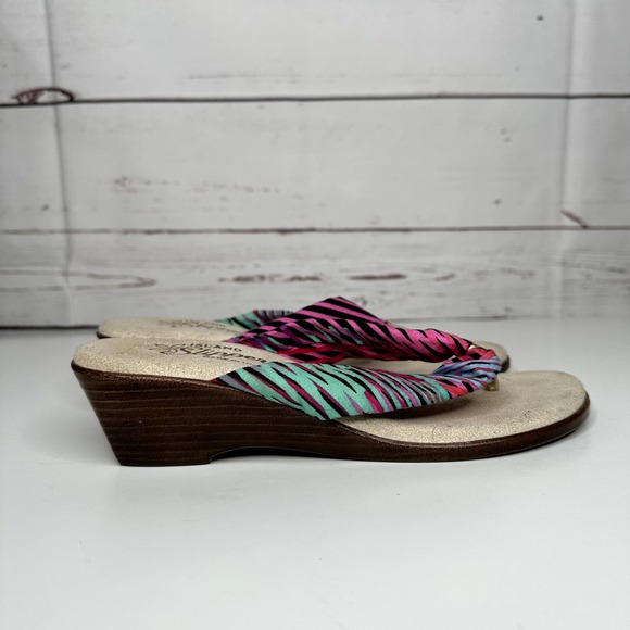 Island Slipper | Farbric Thong Sandal Size 7 Golden Girl Chic | Made in Hawaii - Picture 4 of 9